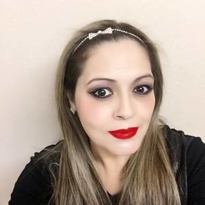 Meet your Posher, Francisca